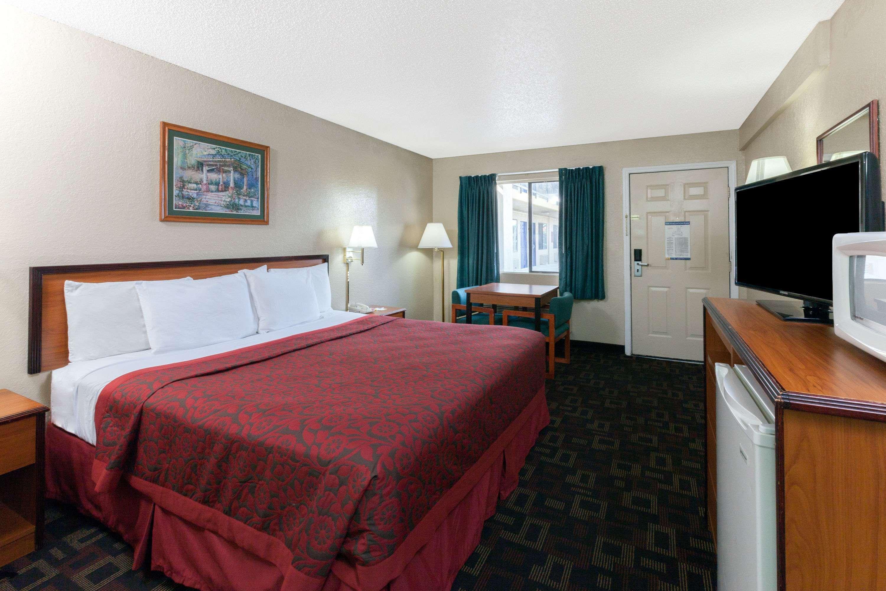 Days Inn Oklahoma City West Exteriér fotografie